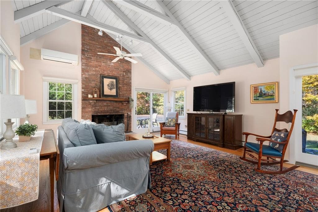Single Family Residence at 941 Carrs Pond Road, East Greenwich, photo 11 of 50