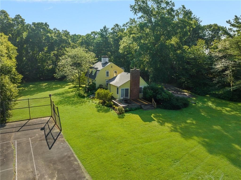 Single Family Residence at 941 Carrs Pond Road, East Greenwich, photo 40 of 50