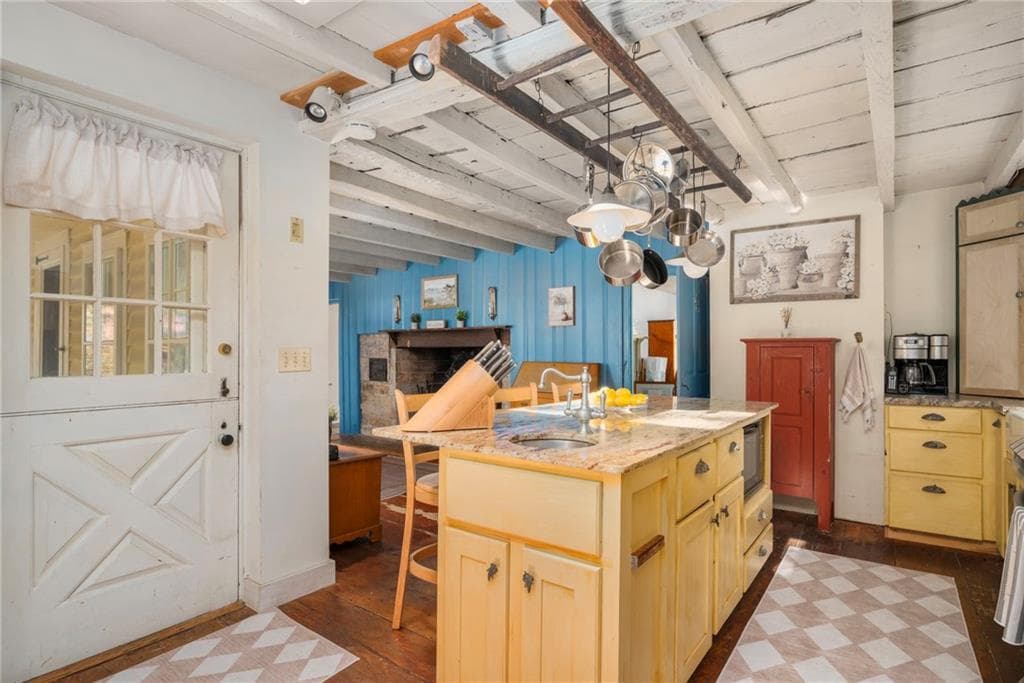 Single Family Residence at 941 Carrs Pond Road, East Greenwich, photo 21 of 50