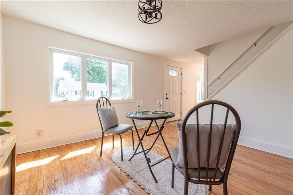 Single Family Residence at 15 Gage Street, Warwick, photo 7 of 31