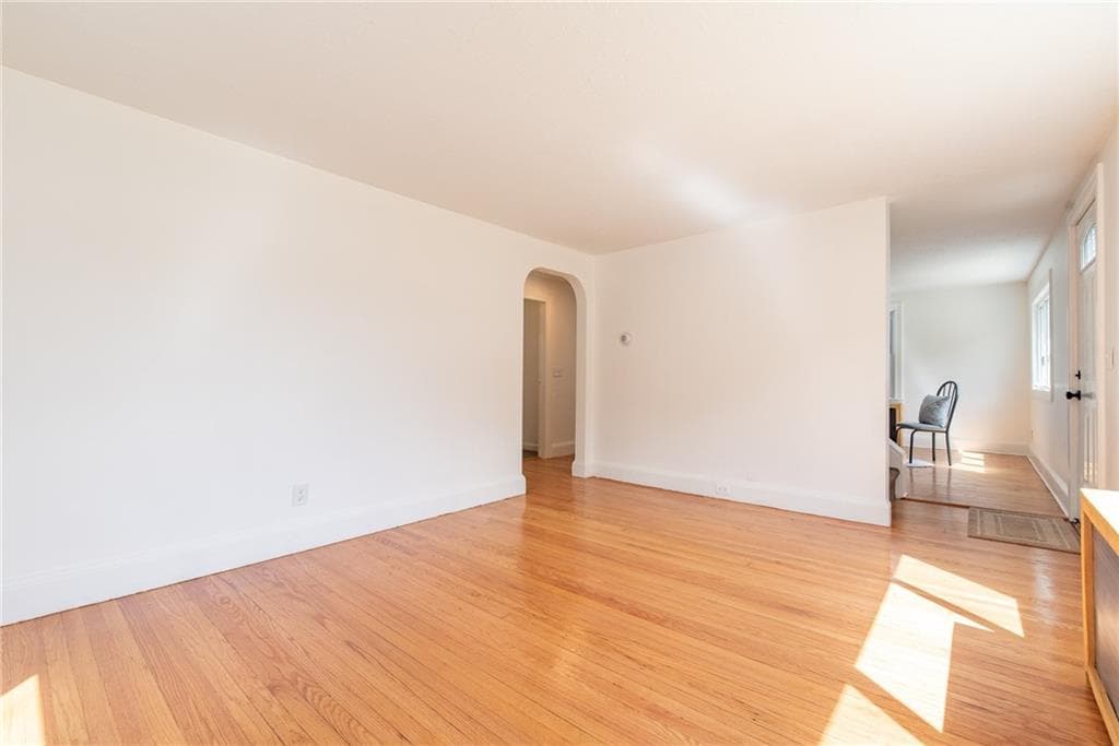 Single Family Residence at 15 Gage Street, Warwick, photo 11 of 31