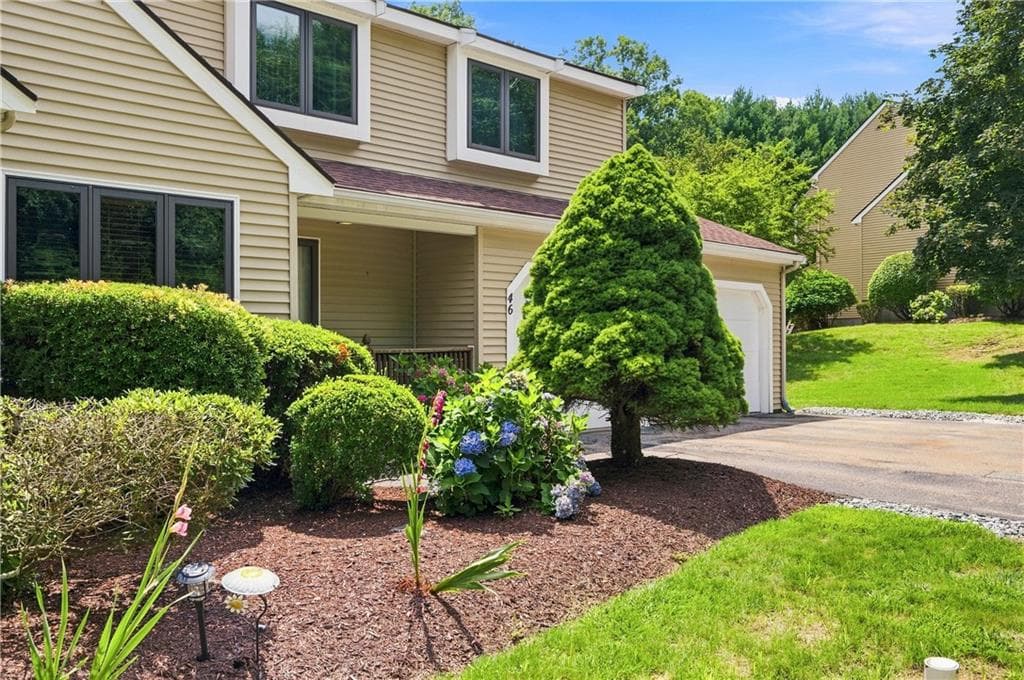Condominium at 80 Fisher Road UNIT 46, Cumberland, photo 4 of 49