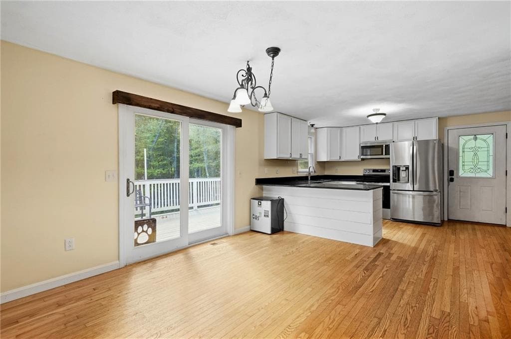 Single Family Residence at 42 Tiffany Road, Coventry, photo 9 of 37