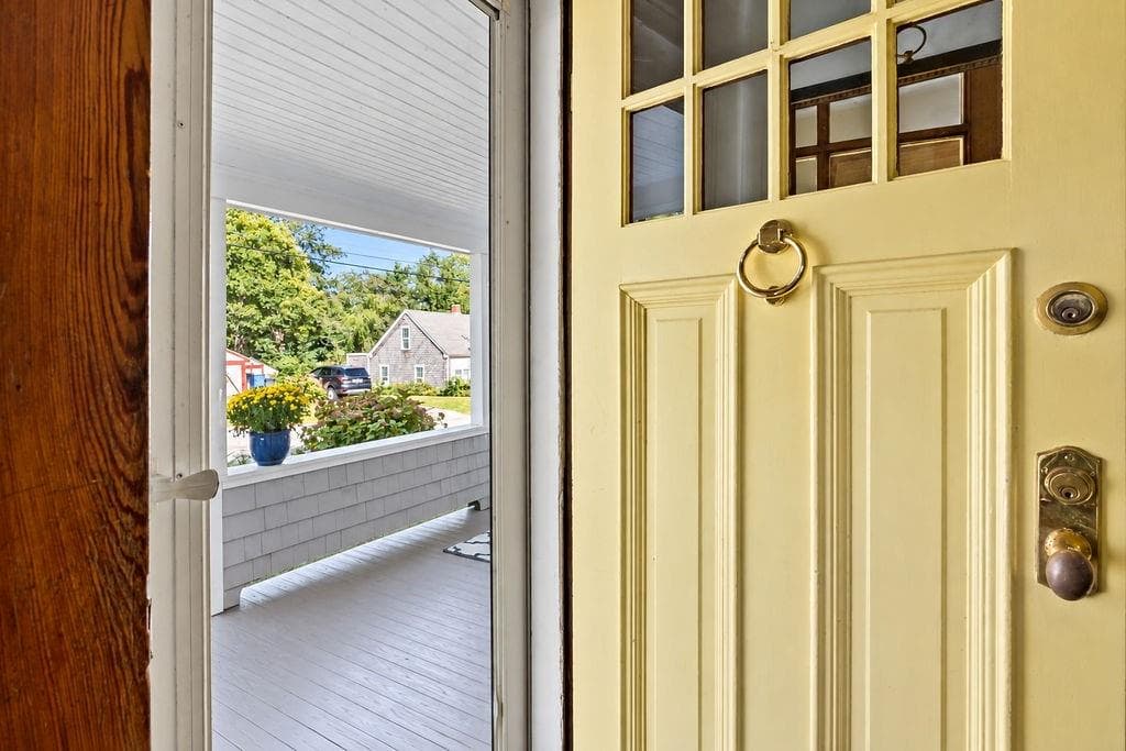 Single Family Residence at 66 Schaeffer Street, South Kingstown, photo 7 of 32