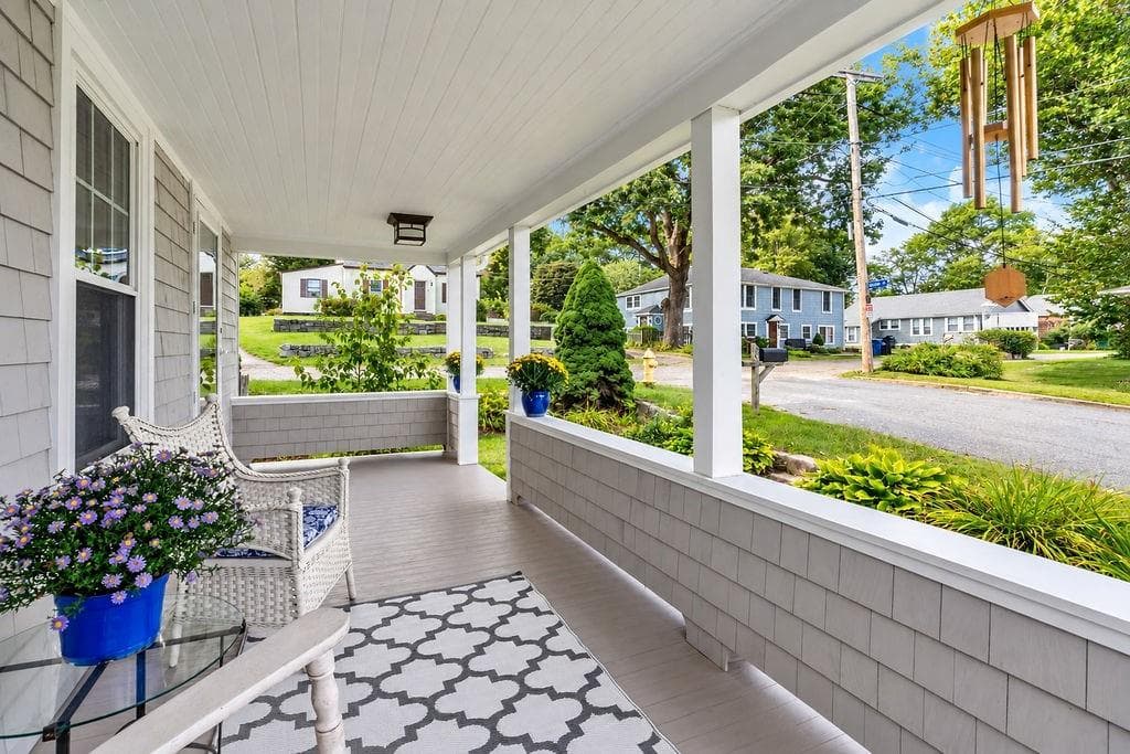 Single Family Residence at 66 Schaeffer Street, South Kingstown, photo 5 of 32