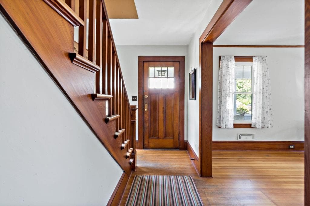 Single Family Residence at 66 Schaeffer Street, South Kingstown, photo 9 of 32