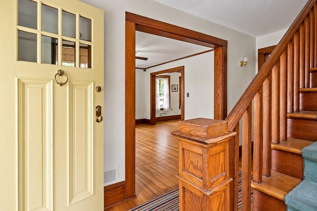 Single Family Residence at 66 Schaeffer Street, South Kingstown, photo 8 of 32