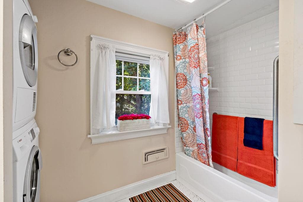 Single Family Residence at 66 Schaeffer Street, South Kingstown, photo 25 of 32
