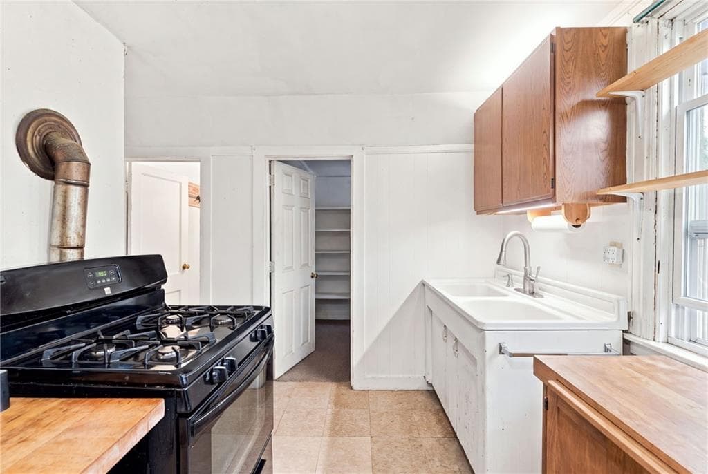 Multi Family at 18 Spring Street, Westerly, photo 33 of 50