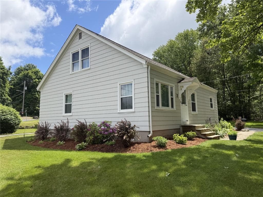 Single Family Residence at 2 Broadway, Woonsocket, photo 4 of 43