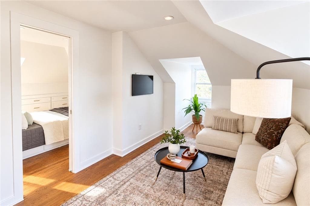 Condominium at 9 Whitfield Place UNIT 5, Newport, photo 15 of 27