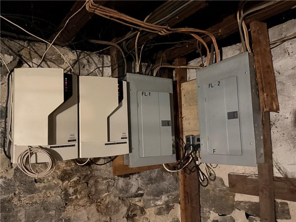 Multi Family at 25 Brier Street, Woonsocket, photo 17 of 36