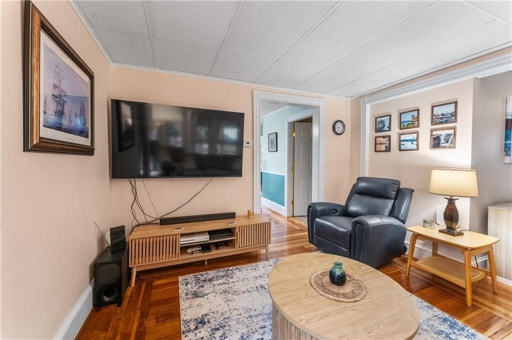 Single Family Residence at 34 Kent Avenue, East Providence, photo 9 of 37