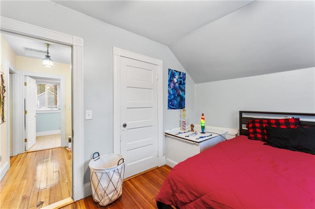 Single Family Residence at 34 Kent Avenue, East Providence, photo 25 of 37