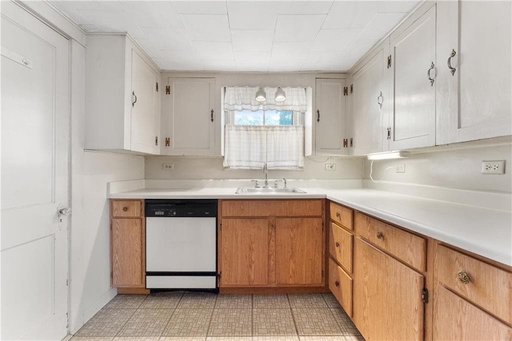 Single Family Residence at 148 Grand View Drive, Warwick, photo 27 of 35