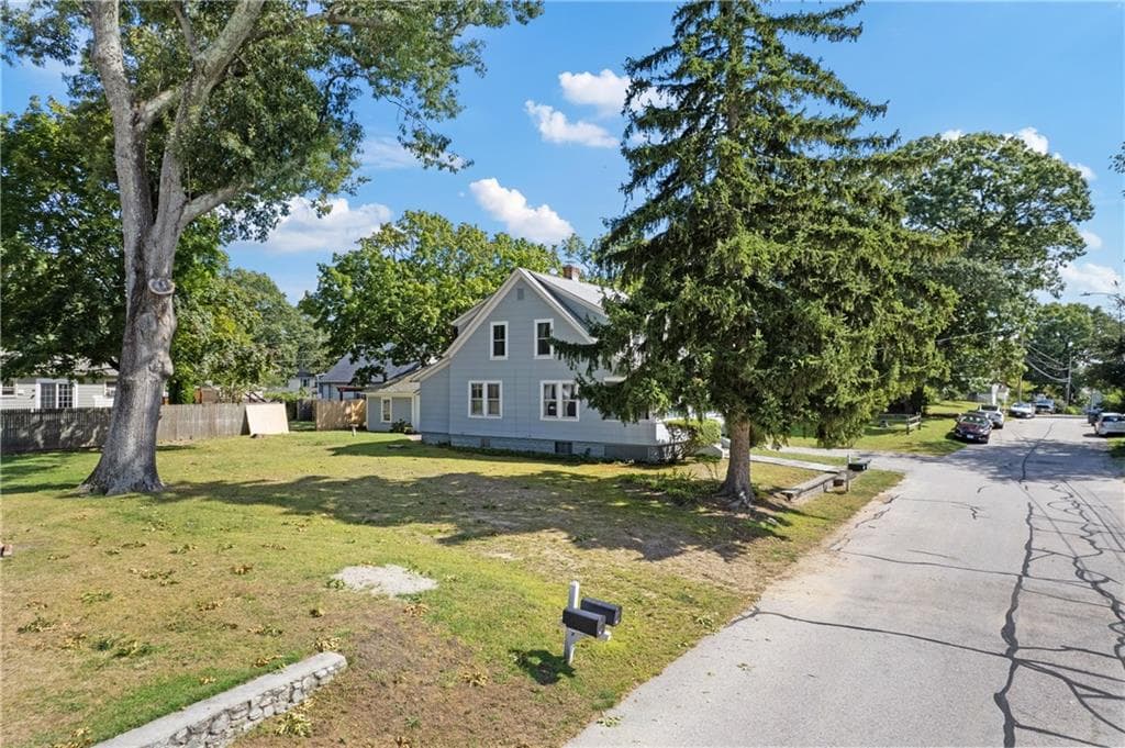 Single Family Residence at 148 Grand View Drive, Warwick, photo 13 of 35