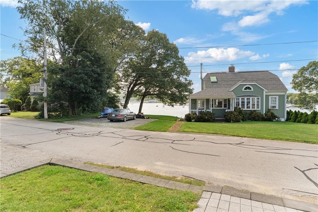 Single Family Residence at 148 Grand View Drive, Warwick, photo 17 of 35