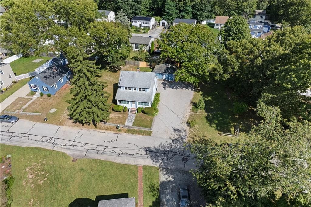 Single Family Residence at 148 Grand View Drive, Warwick, photo 14 of 35