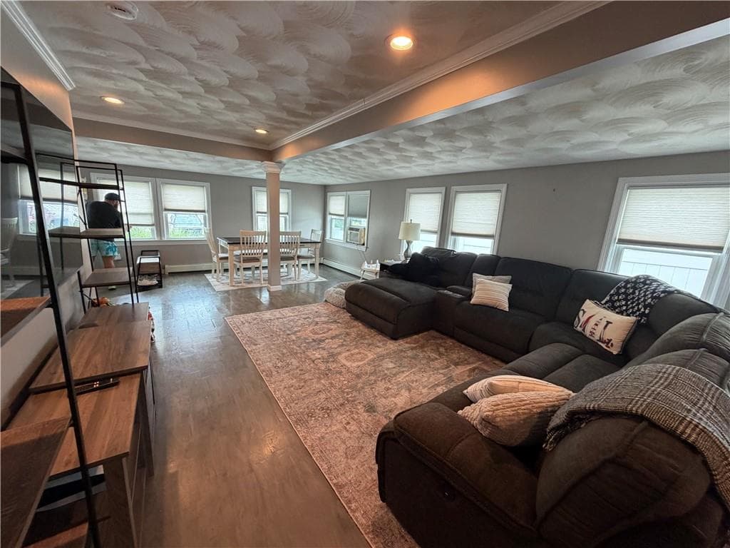 Single Family Residence at 35 Bellman Avenue, Warwick, photo 10 of 29