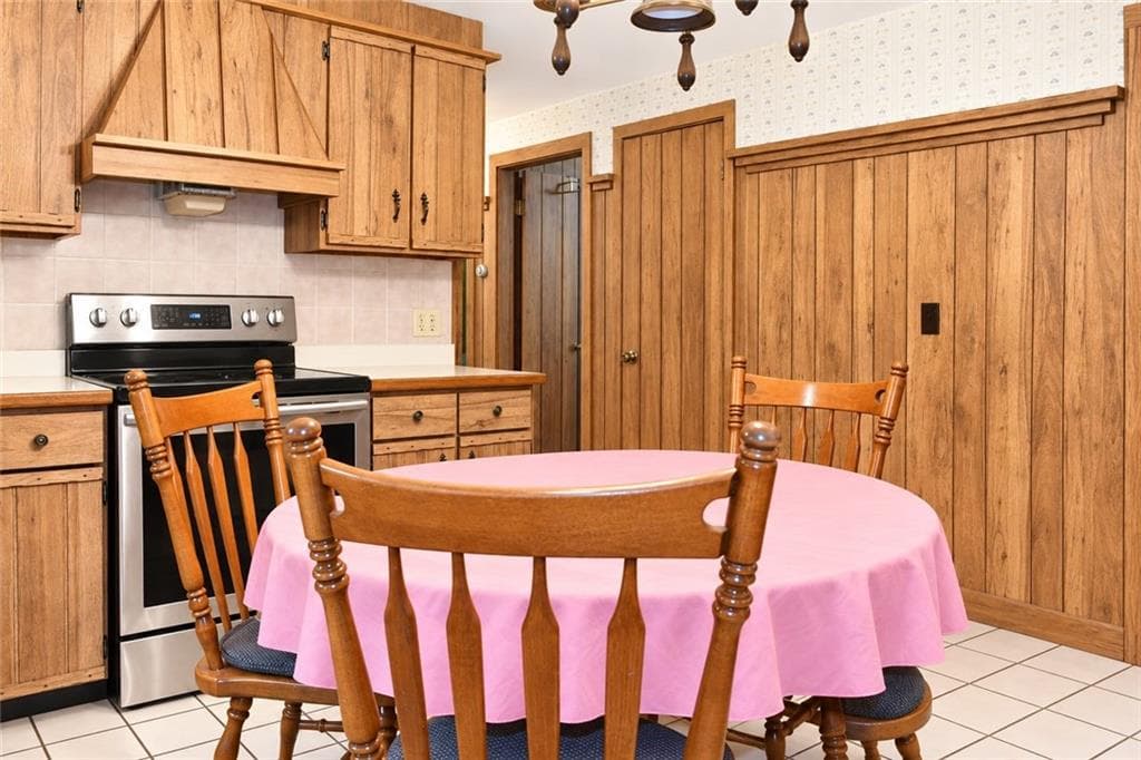 Single Family Residence at Single Family Residence, West Warwick, photo 11 of 34