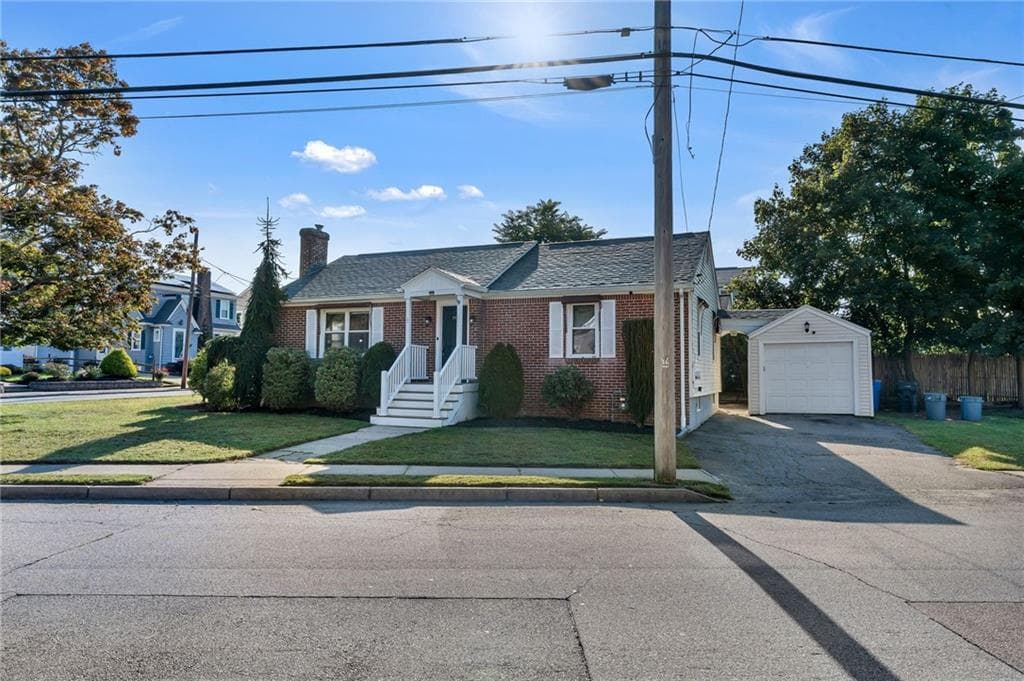 Single Family Residence at 204 Knollwood Avenue, Cranston, photo 42 of 44