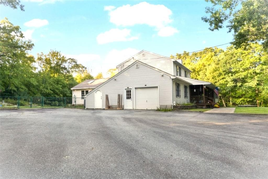 Single Family Residence at 120 Old Mountain Trail, Richmond, photo 46 of 47