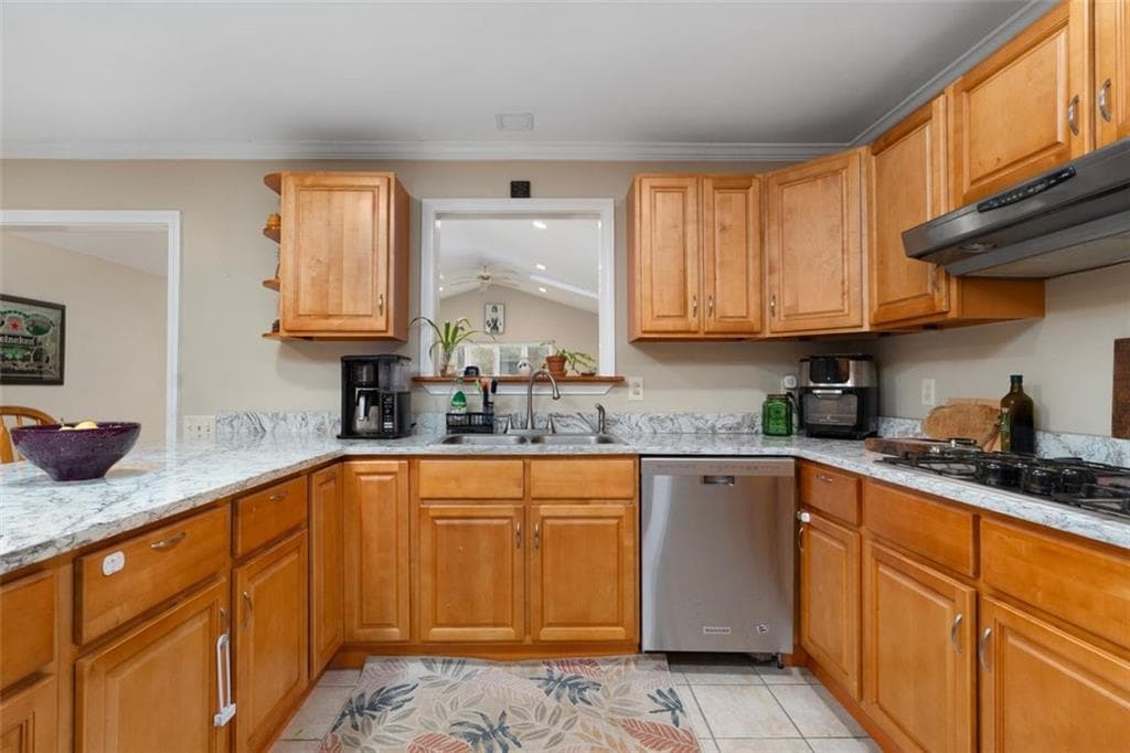 Single Family Residence at 120 Old Mountain Trail, Richmond, photo 19 of 47