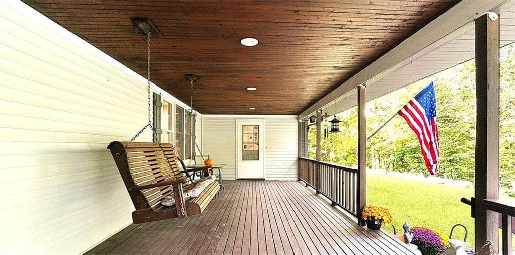 Single Family Residence at 120 Old Mountain Trail, Richmond, photo 4 of 47