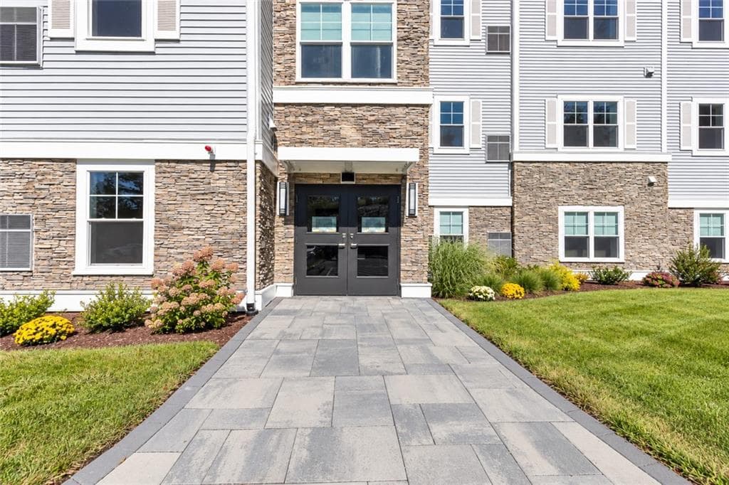 Condominium at 36 Old Louisquisset Pike UNIT 102, North Smithfield, photo 18 of 20