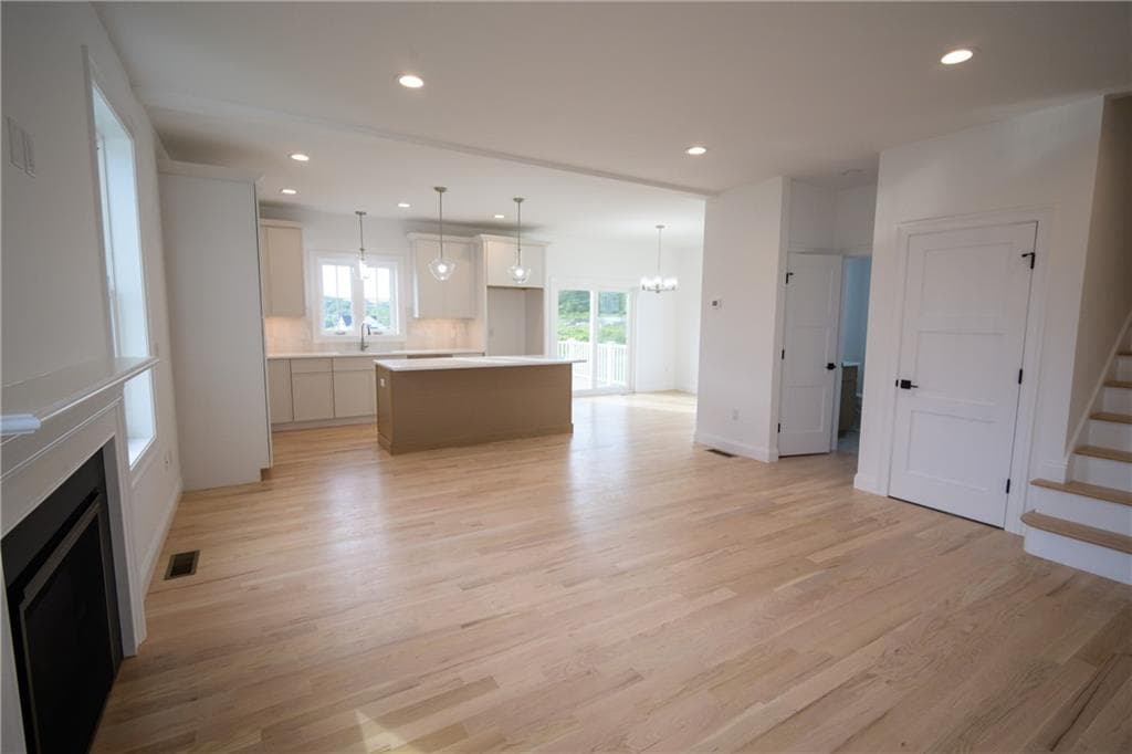 Single Family Residence at 50 Bunker Hill Crossing, Portsmouth, photo 18 of 22