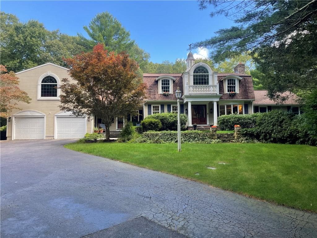 Single Family Residence at 31 Raccoon Hill Road, West Greenwich, photo 3 of 49