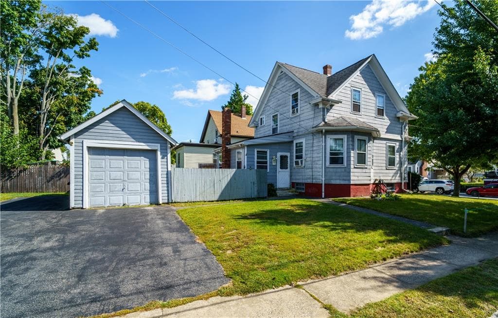 Single Family Residence at 197 Laurens Street, Cranston, photo 2 of 29