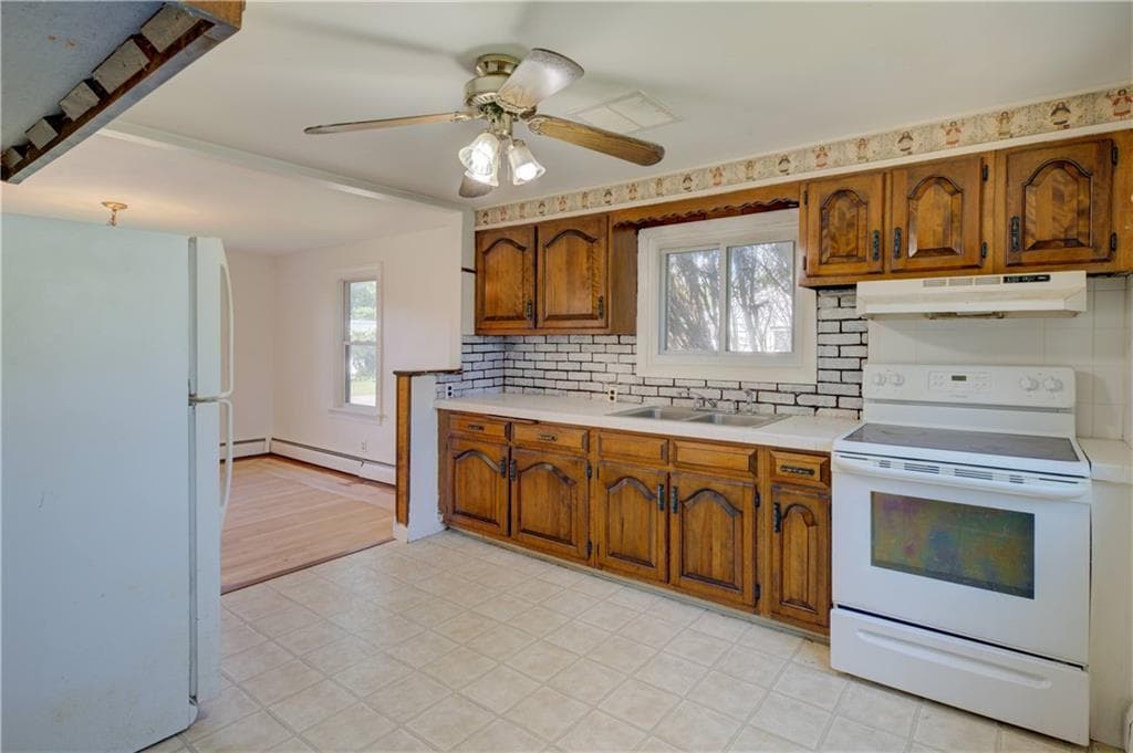 Single Family Residence at 73 South River Drive, Narragansett, photo 4 of 30