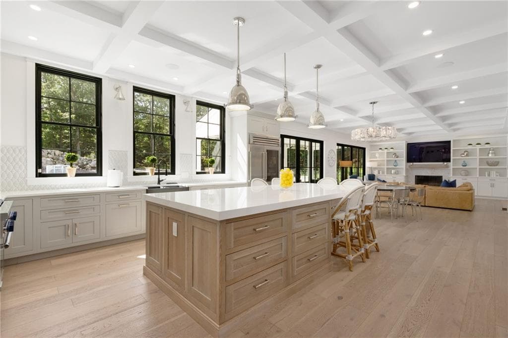 Single Family Residence at 20 Rock Way, East Greenwich, photo 10 of 50