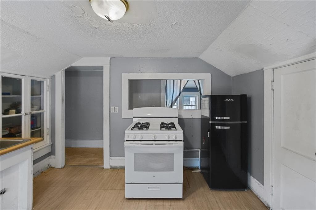 Multi Family at 30 Cliffdale Avenue, Cranston, photo 21 of 26