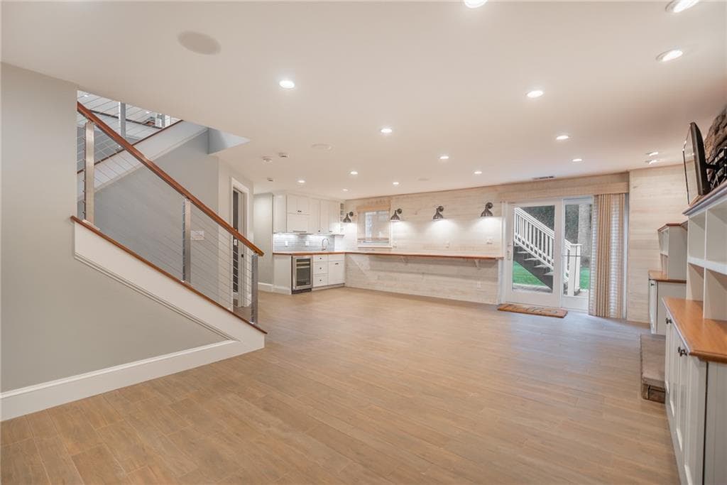 Single Family Residence at 40 Lazywood Lane, Tiverton, photo 20 of 40