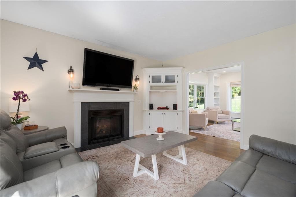 Single Family Residence at 62 Pinsonnault Lane, North Attleboro, photo 16 of 42