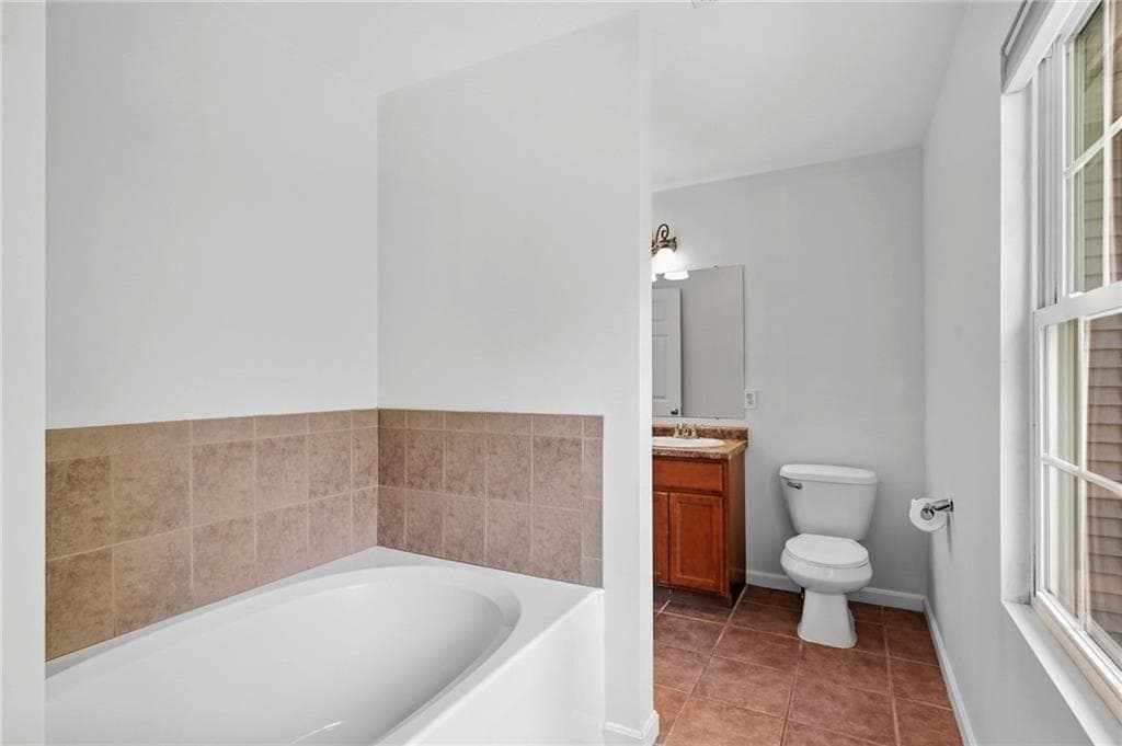 Single Family Residence at 30 Arbor Drive, Coventry, photo 33 of 48