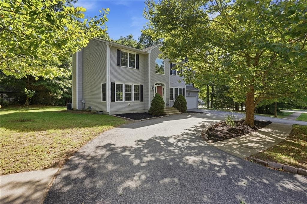 Single Family Residence at 30 Arbor Drive, Coventry, photo 4 of 48