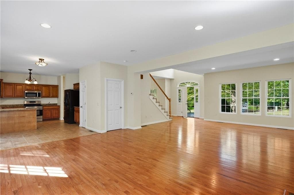 Single Family Residence at 30 Arbor Drive, Coventry, photo 8 of 48