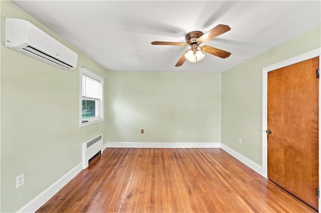 Single Family Residence at 357 Old River Road, Lincoln, photo 13 of 30