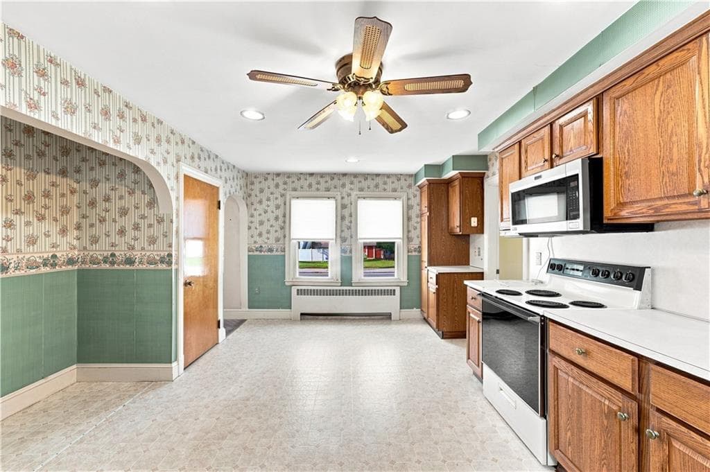 Single Family Residence at 357 Old River Road, Lincoln, photo 17 of 30
