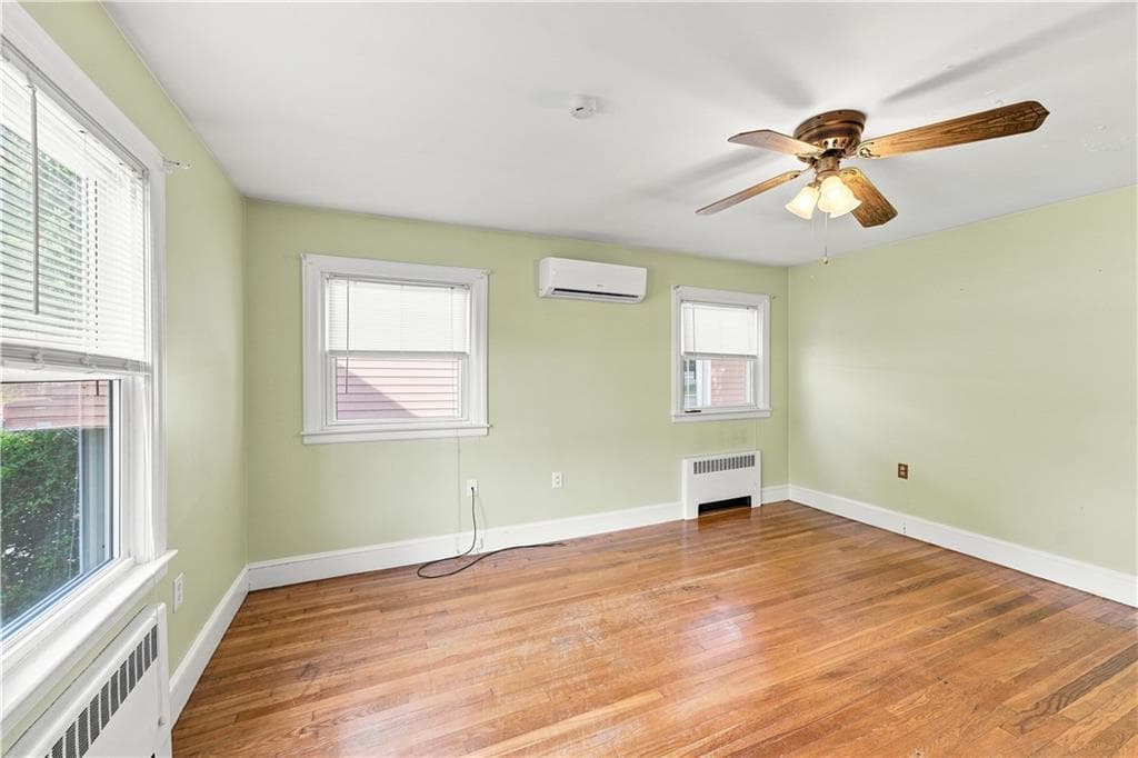 Single Family Residence at 357 Old River Road, Lincoln, photo 12 of 30