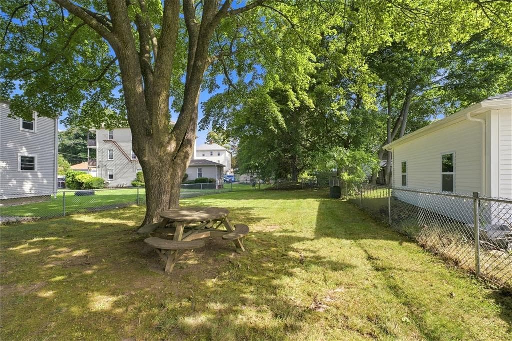 Single Family Residence at 357 Old River Road, Lincoln, photo 5 of 30