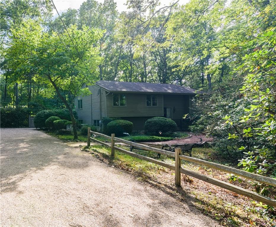 Single Family Residence at 2030 Ministerial Road, South Kingstown, photo 2 of 25