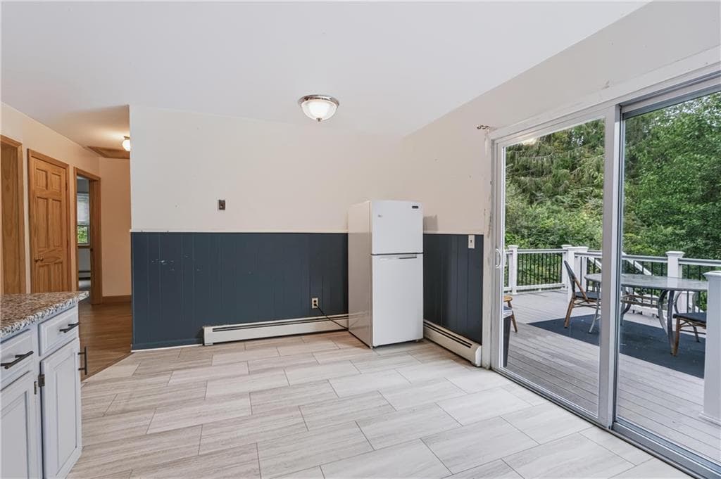 Single Family Residence at 892 Plains Road, South Kingstown, photo 11 of 25