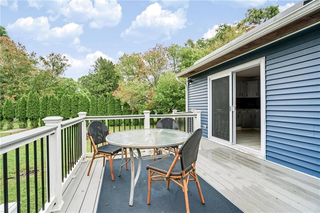 Single Family Residence at 892 Plains Road, South Kingstown, photo 8 of 25