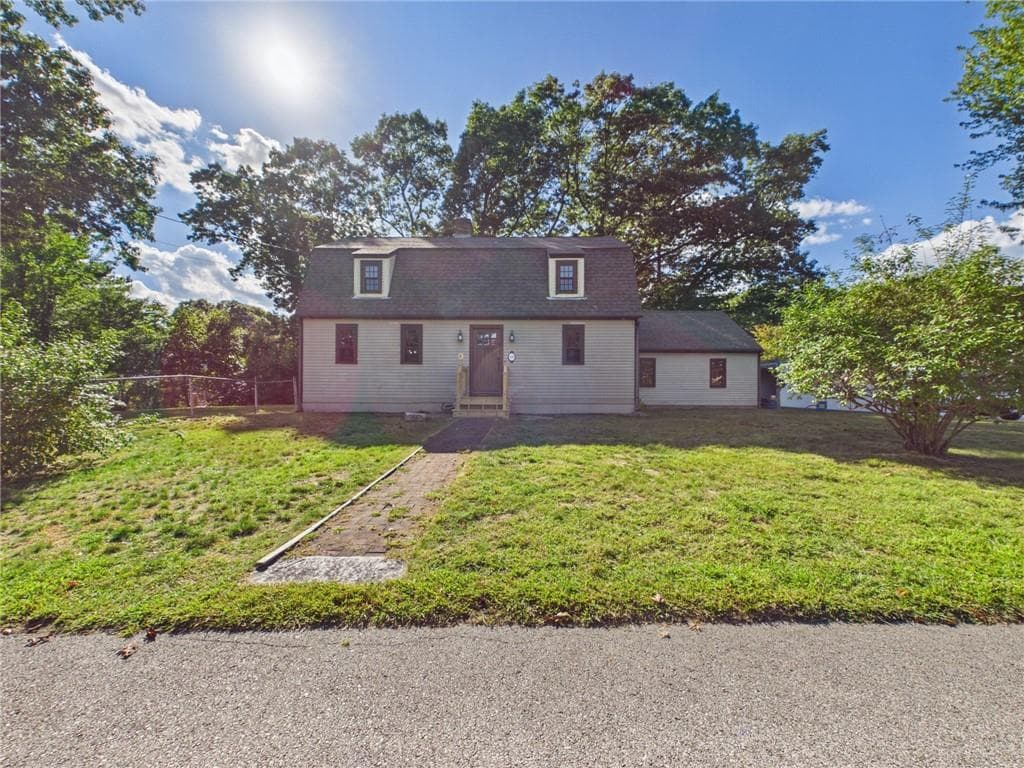 Single Family Residence at 119 Park View Avenue, Warwick, photo 2 of 37