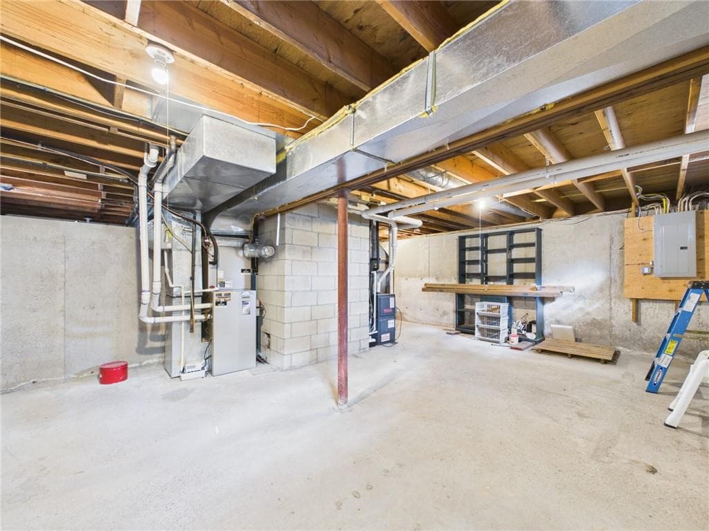 Single Family Residence at 119 Park View Avenue, Warwick, photo 32 of 37