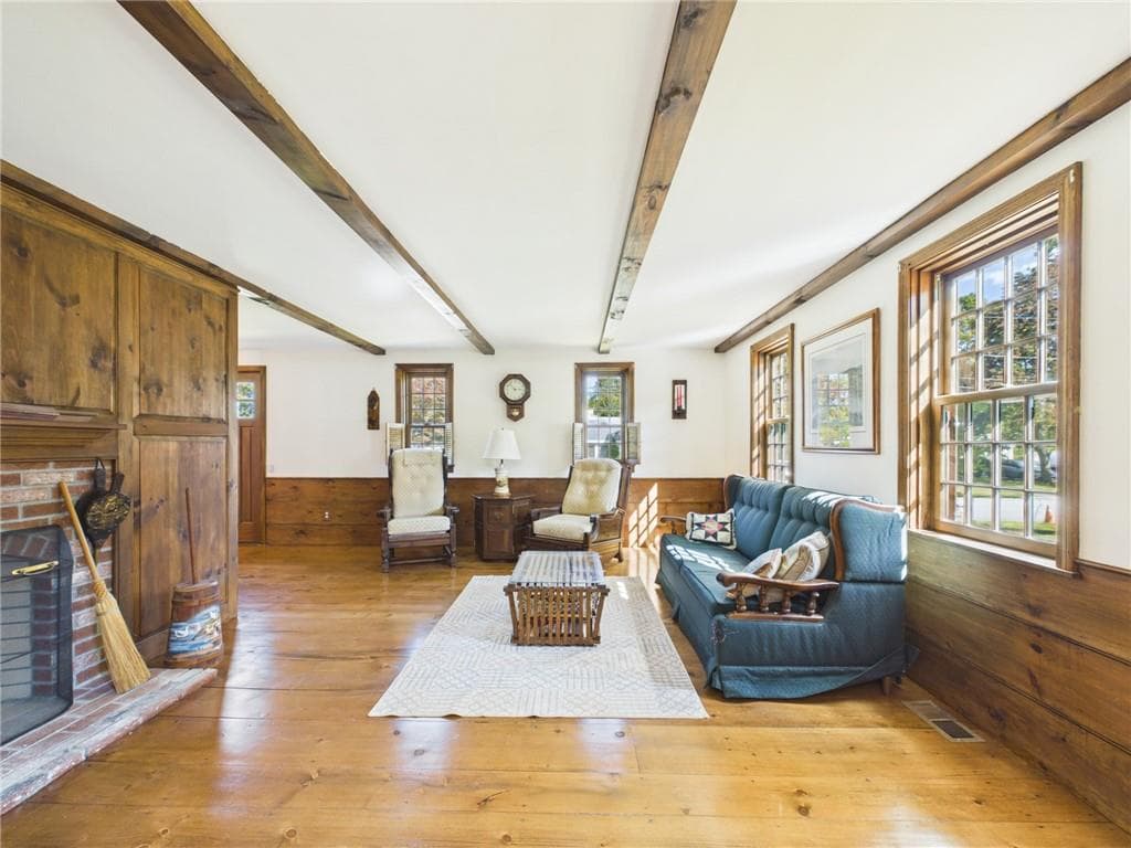 Single Family Residence at 119 Park View Avenue, Warwick, photo 9 of 37